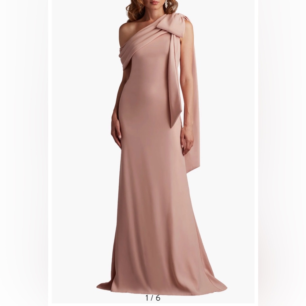 NEW Tadashi Shoji Cassia Bow One Shoulder Crepe Gown, Size 8